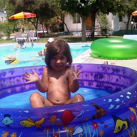 Mursel Garden Pansiyon Kuşadası