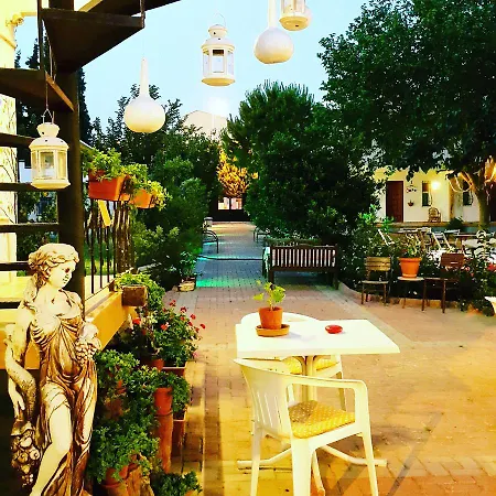 Mursel Garden קוסדסי