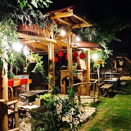 Mursel Garden Pansiyon Kuşadası