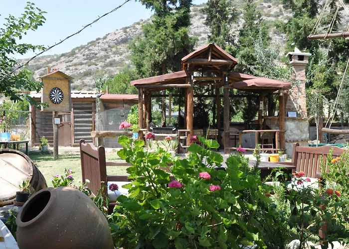 Δωμάτια σε οικογενειακή κατοικία Mursel Garden