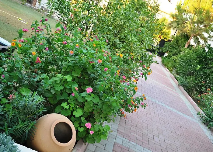 Δωμάτια σε οικογενειακή κατοικία Mursel Garden *