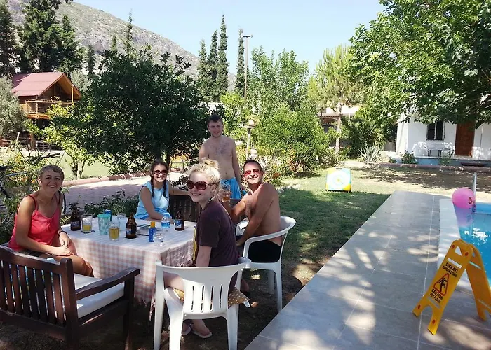 Δωμάτια σε οικογενειακή κατοικία Mursel Garden *