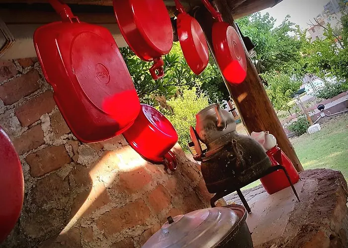 Δωμάτια σε οικογενειακή κατοικία Mursel Garden