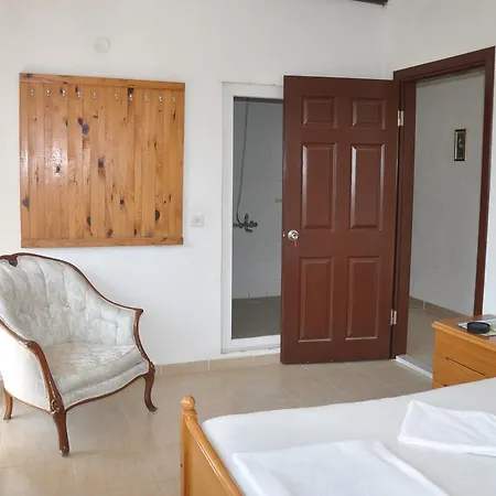 Gazde/Camere de închiriat Mursel Garden Kusadası