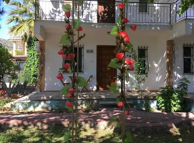 Проживание в семье Mursel Garden