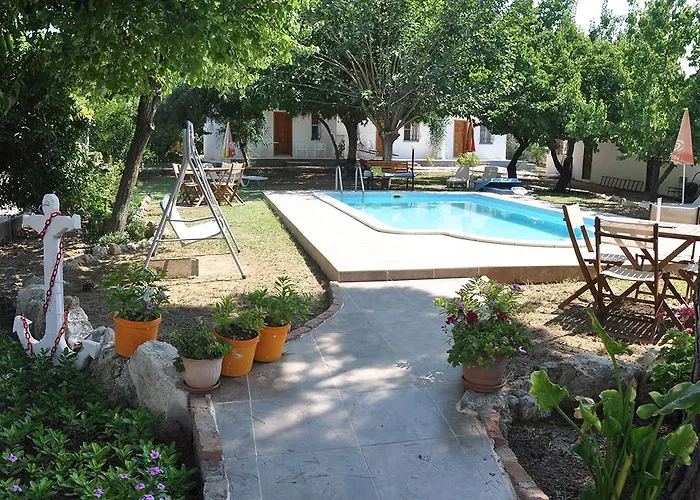 Проживание в семье Mursel Garden *